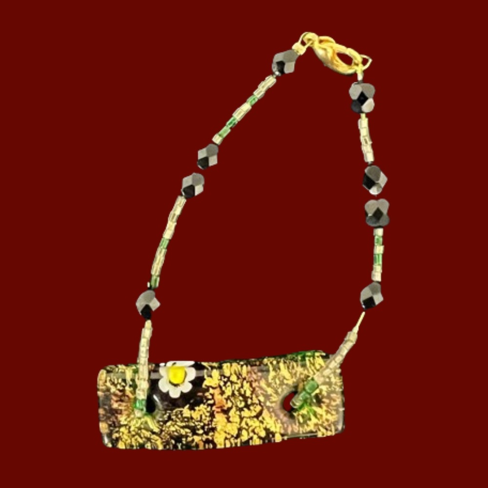 Handcrafted Beads and Glass Bracelet - Picture 6 of 7